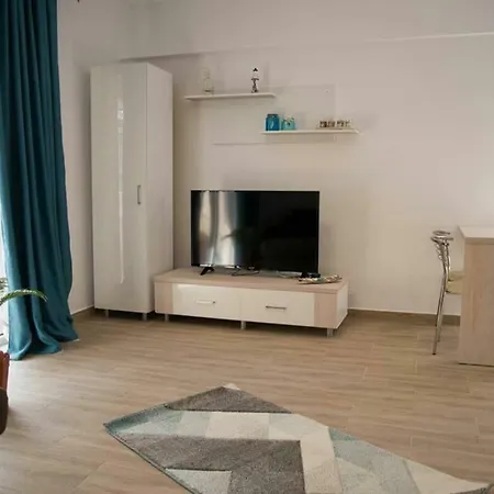 Mav Apartamentmamaianord
